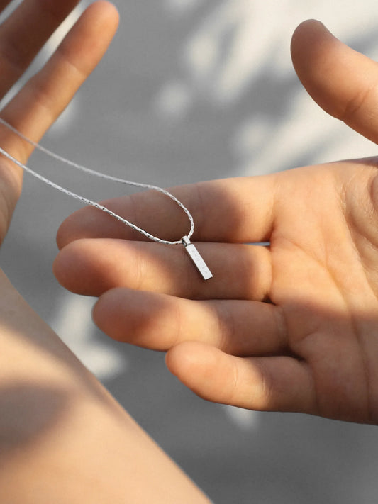 WIRE PENDANT NECKLACE - VARCCI