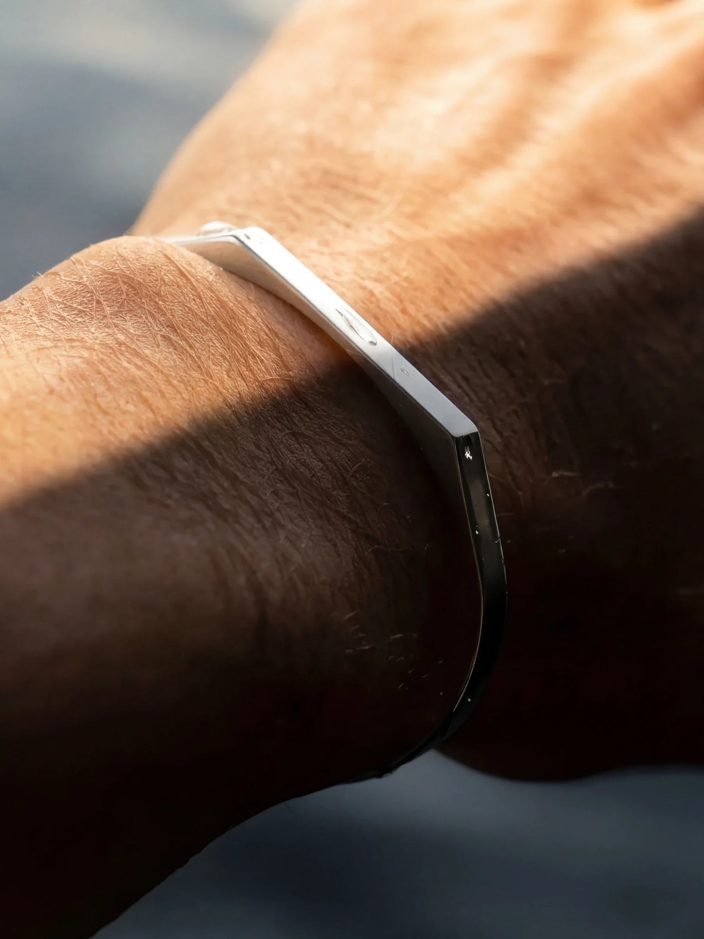 UNISIZE SIGNET CUFF IN SILVER - VARCCI