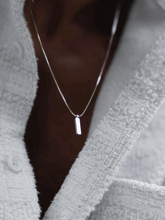 SQUARE PENDANT NECKLACE - VARCCI