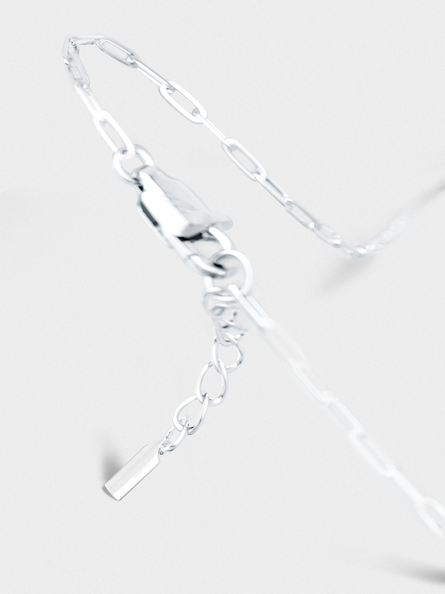 VARCCI CLIP CHAIN BRACELET IN SILVER