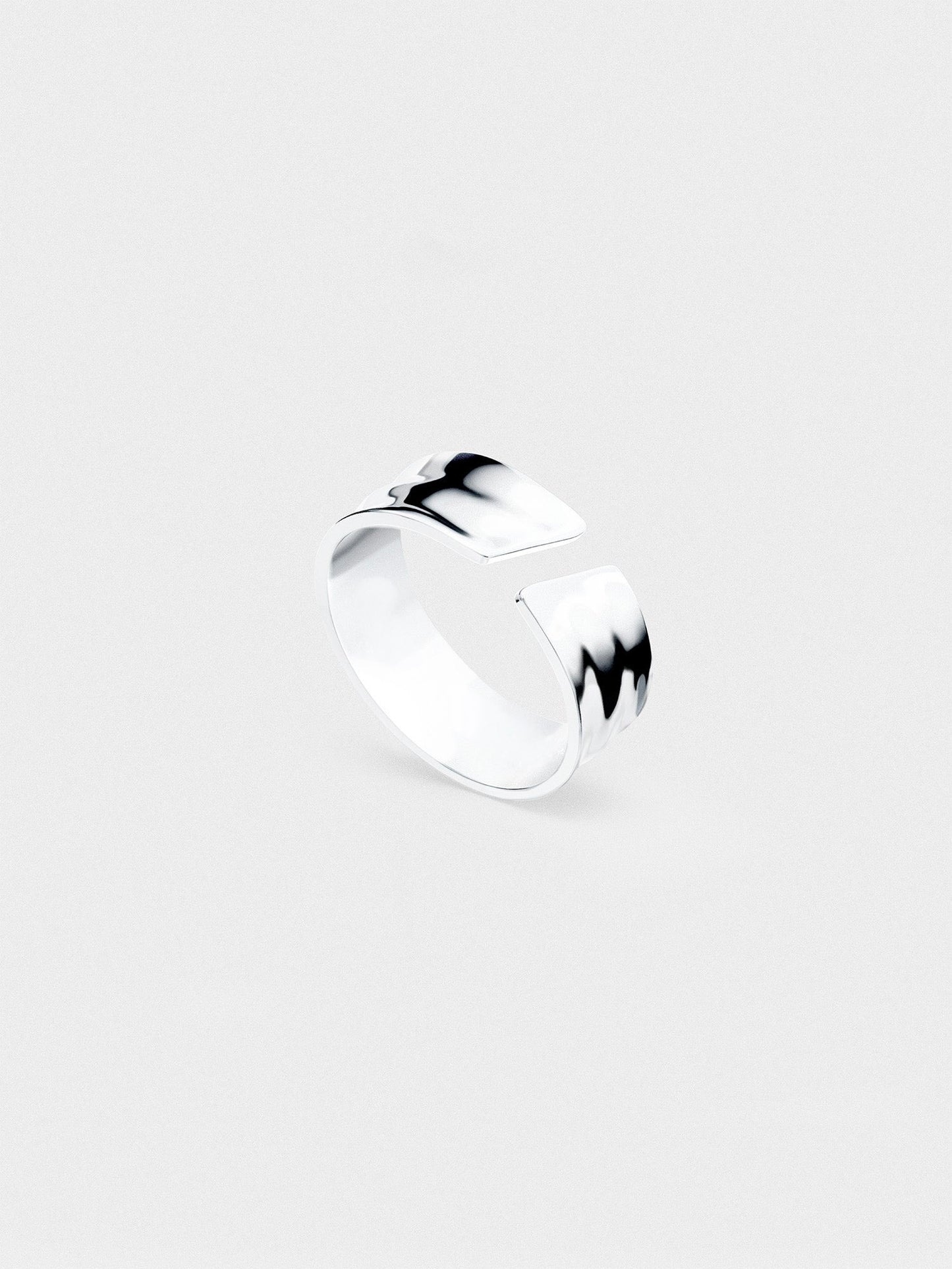 VARCCI EXCLUSIVE UNISIZE RING IN SILVER