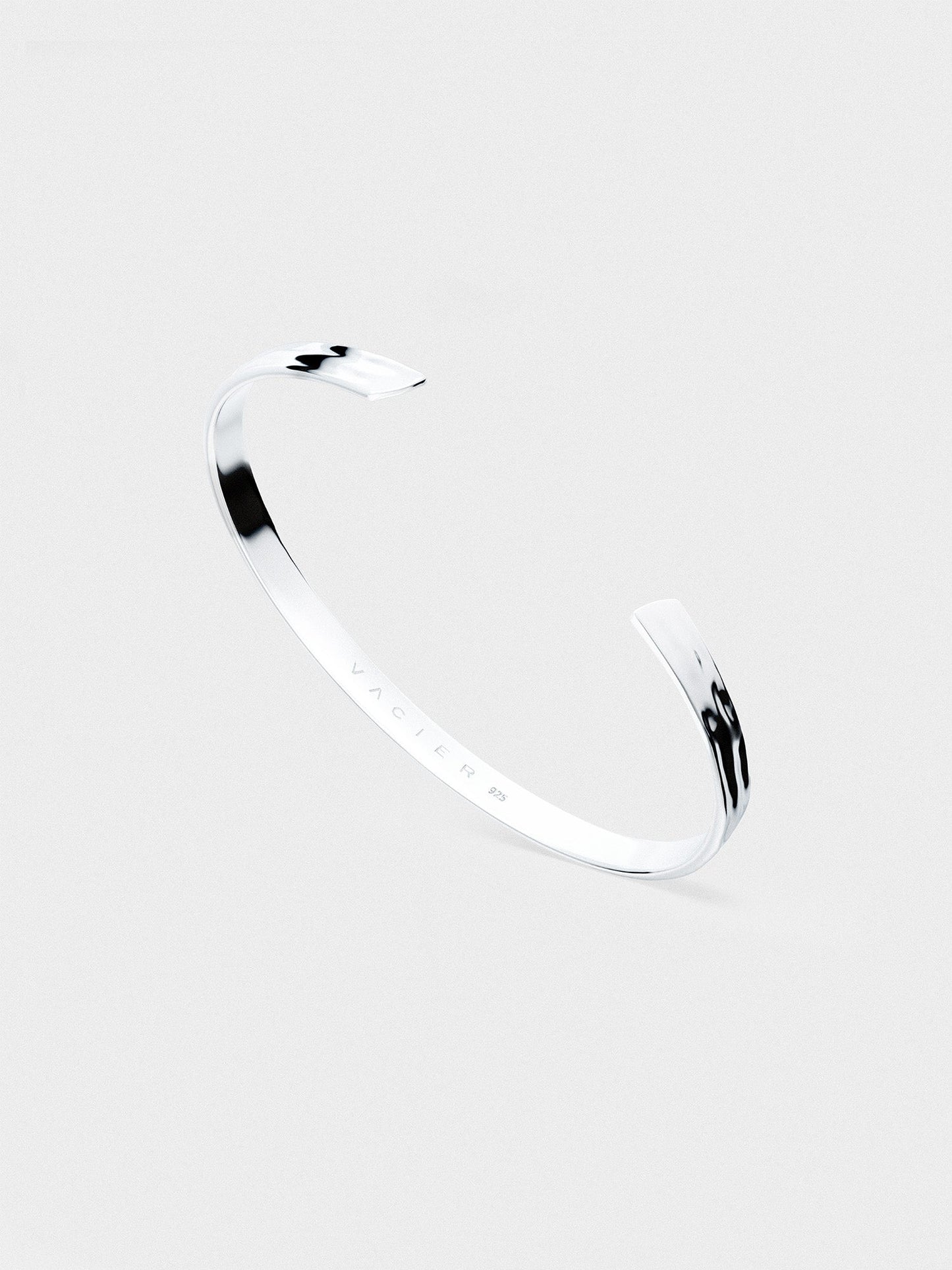 EXCLUSIVE UNISIZE CUFF IN SILVER - VARCCI