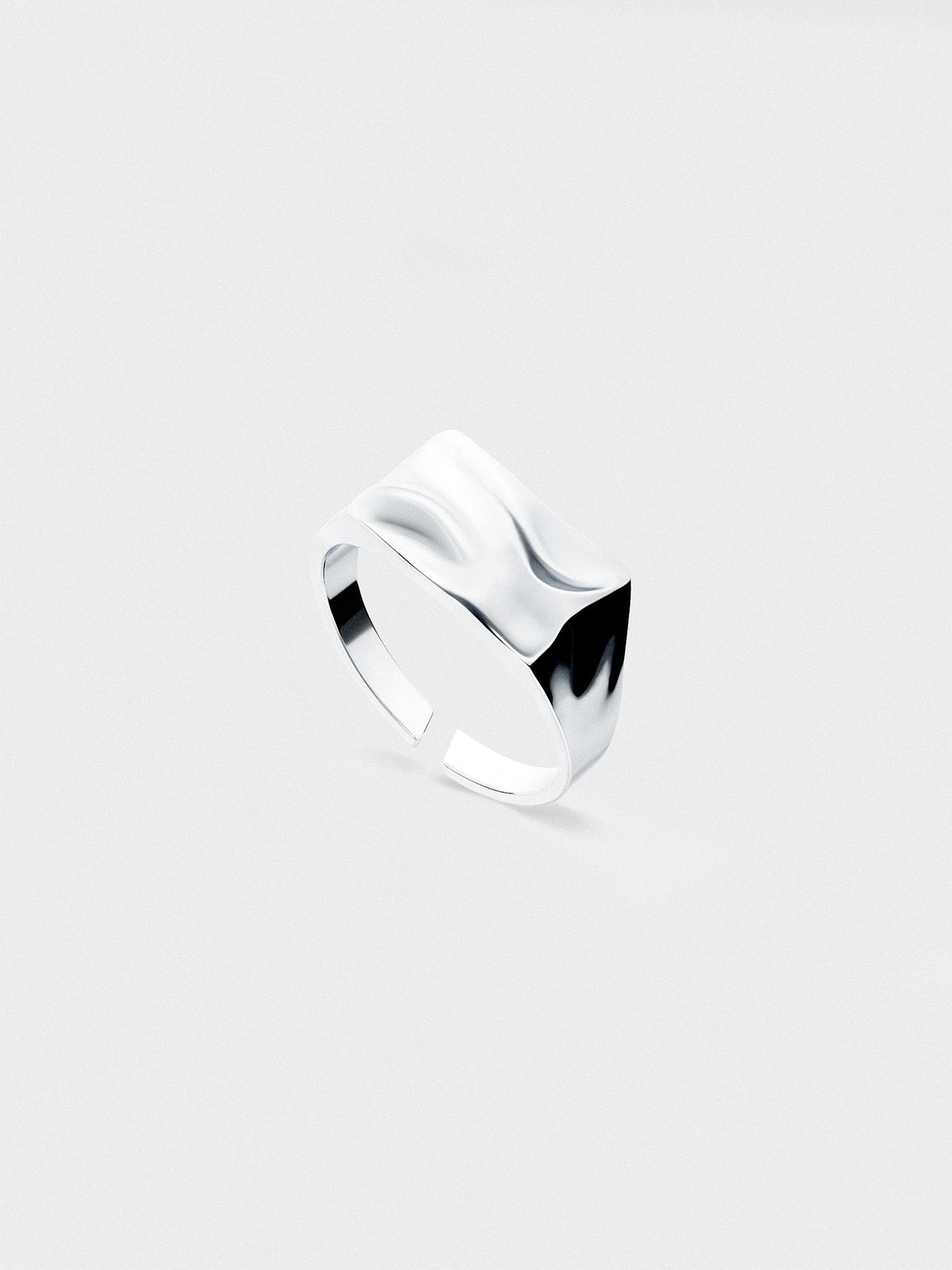 RIPPLE SIGNET RING IN SILVER - VARCCI