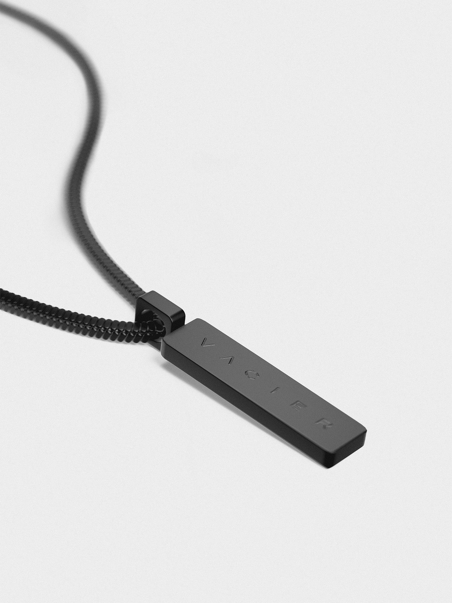 SQUARE PENDANT NECKLACE - VARCCI