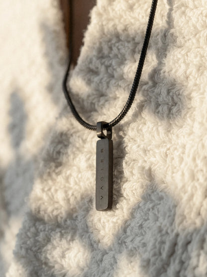 SQUARE PENDANT NECKLACE - VARCCI